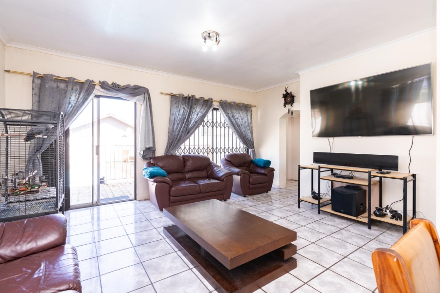 4 Bedroom Property for Sale in Rugby Western Cape